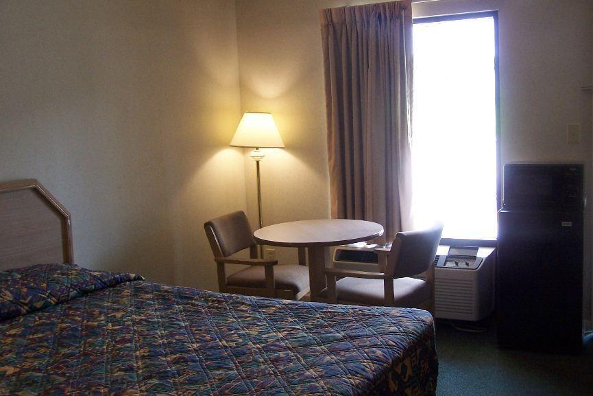 Celebration Inn Lewisburg Phòng bức ảnh