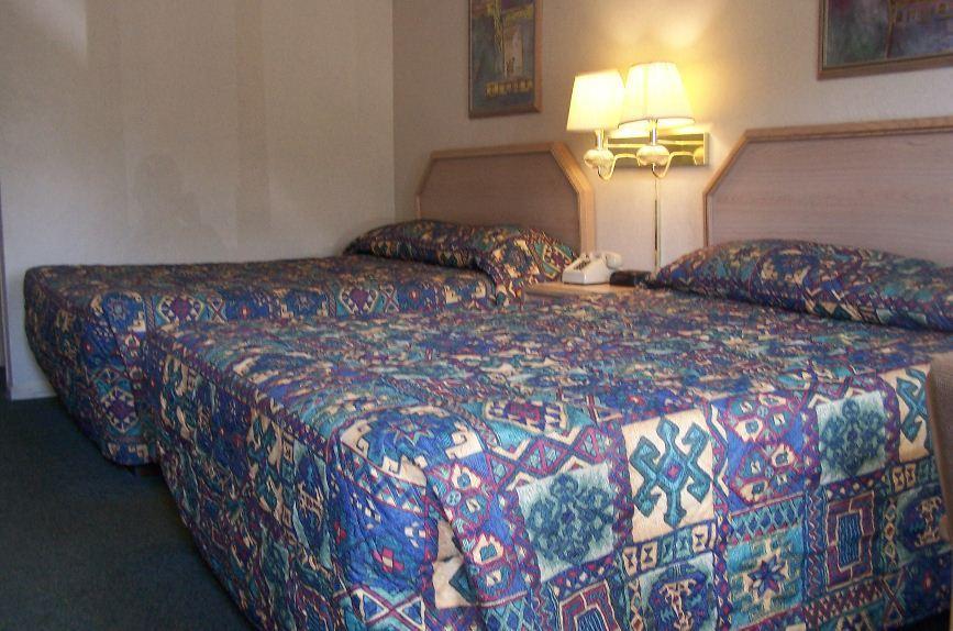 Celebration Inn Lewisburg Phòng bức ảnh